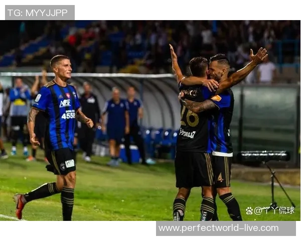 友谊赛精彩回顾AC米兰轻取切尔西展现战术优势与团队默契